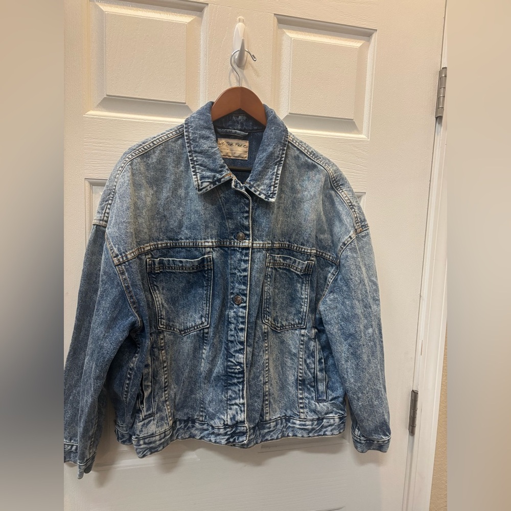 We The Free Distressed Blue Denim Jacket Women Size L.